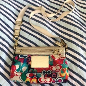 Coach poppy purse